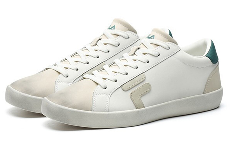 Lookbook FILA Stride Kasut Rendah Putih F12M124307FSA