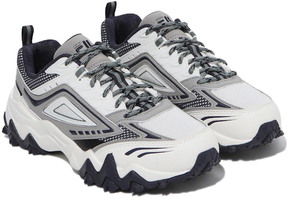 FILA Taurus v3 'Negro Blanco' 1RM02706F147 Lookbook FILA Taurus v3 'Negro Blanco' 1RM02706F147