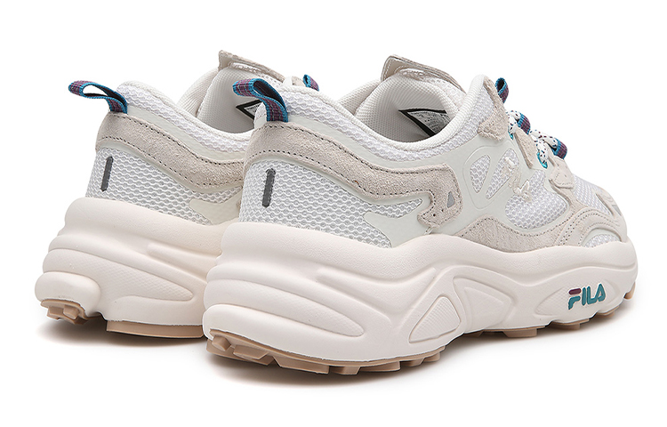 Shop FILA Tena City Scarpe Running Basse Cream 1RM01559D_144