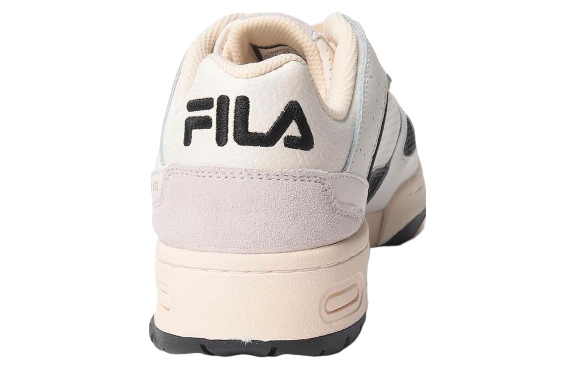 Shop FILA斐樂 Teratach 600 防滑減震 低幫 板鞋 男女同款 白黑