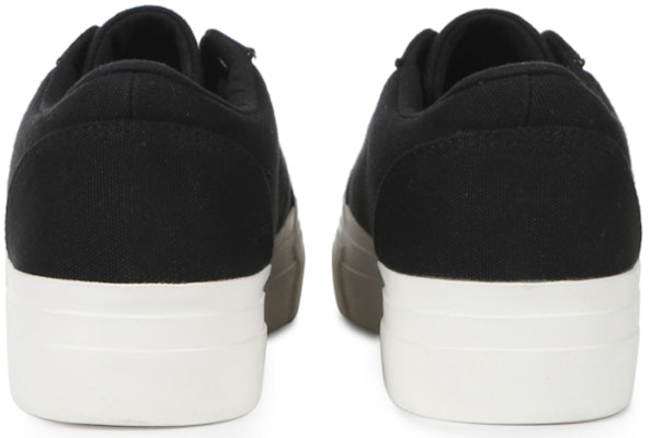 FILA Thick Sole Skateboarding Shoes Black White Version 1XM01170_001 Lookbook FILA Thick Sole Skateboarding Shoes Black White Version 1XM01170_001