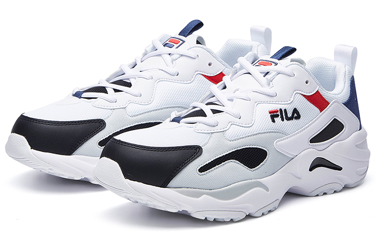 Lookbook FILA Tracer 'Putih Hitam' F12M041104FWB