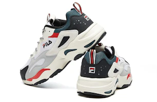 Shop Fila 斐樂 Tracer 透氣減震 低筒復古風鞋 白紅火