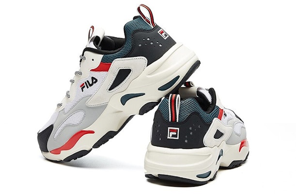 FILA Tracer 'Putih Merah Hijau' F12M021111FWG Shop FILA Tracer 'Putih Merah Hijau' F12M021111FWG