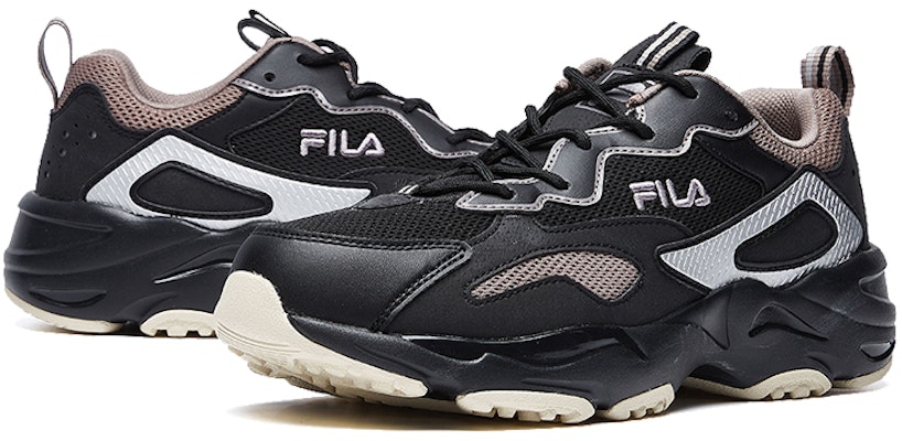 휠라 트레이서 블랙/그레이 F12M021116FBC Lookbook 휠라 트레이서 블랙/그레이 F12M021116FBC