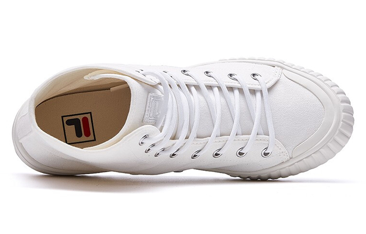 Lookbook Fila 斐樂 Trail 高筒帆布鞋 棉花糖白