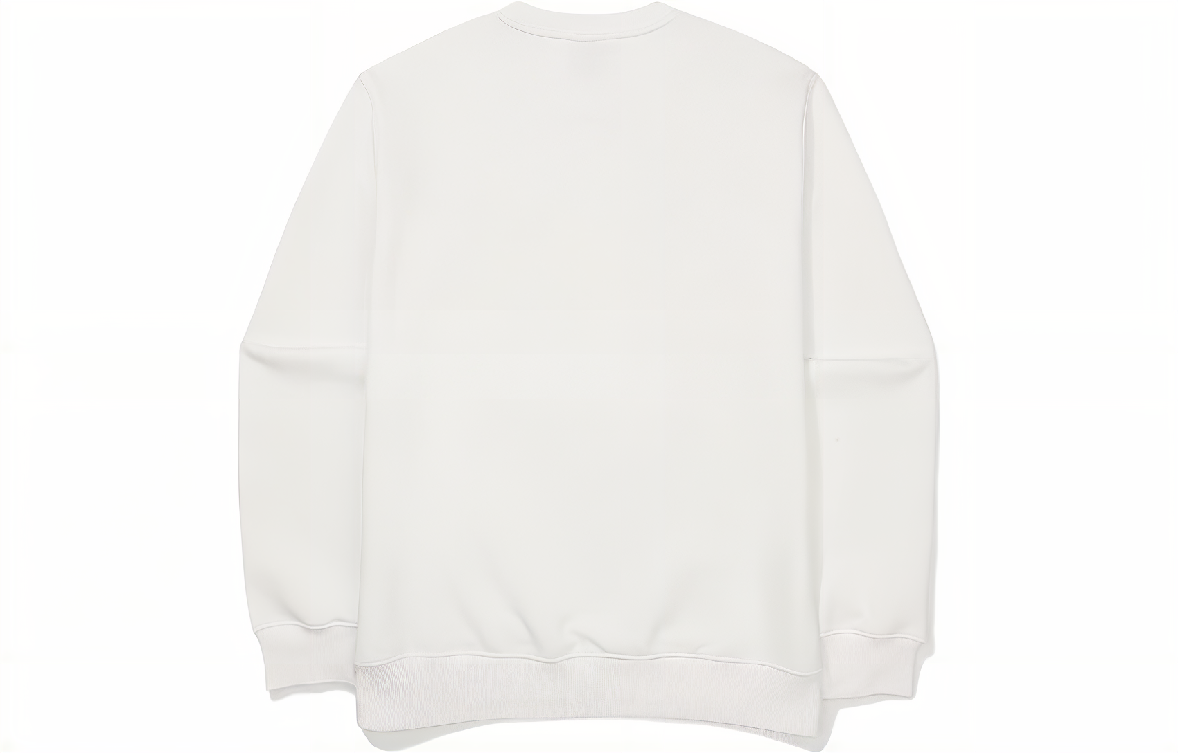 Lookbook FILA 男女款白色圓領衛衣 輕巧素色LOGO貼布設計 FS2POF3101X-OWH