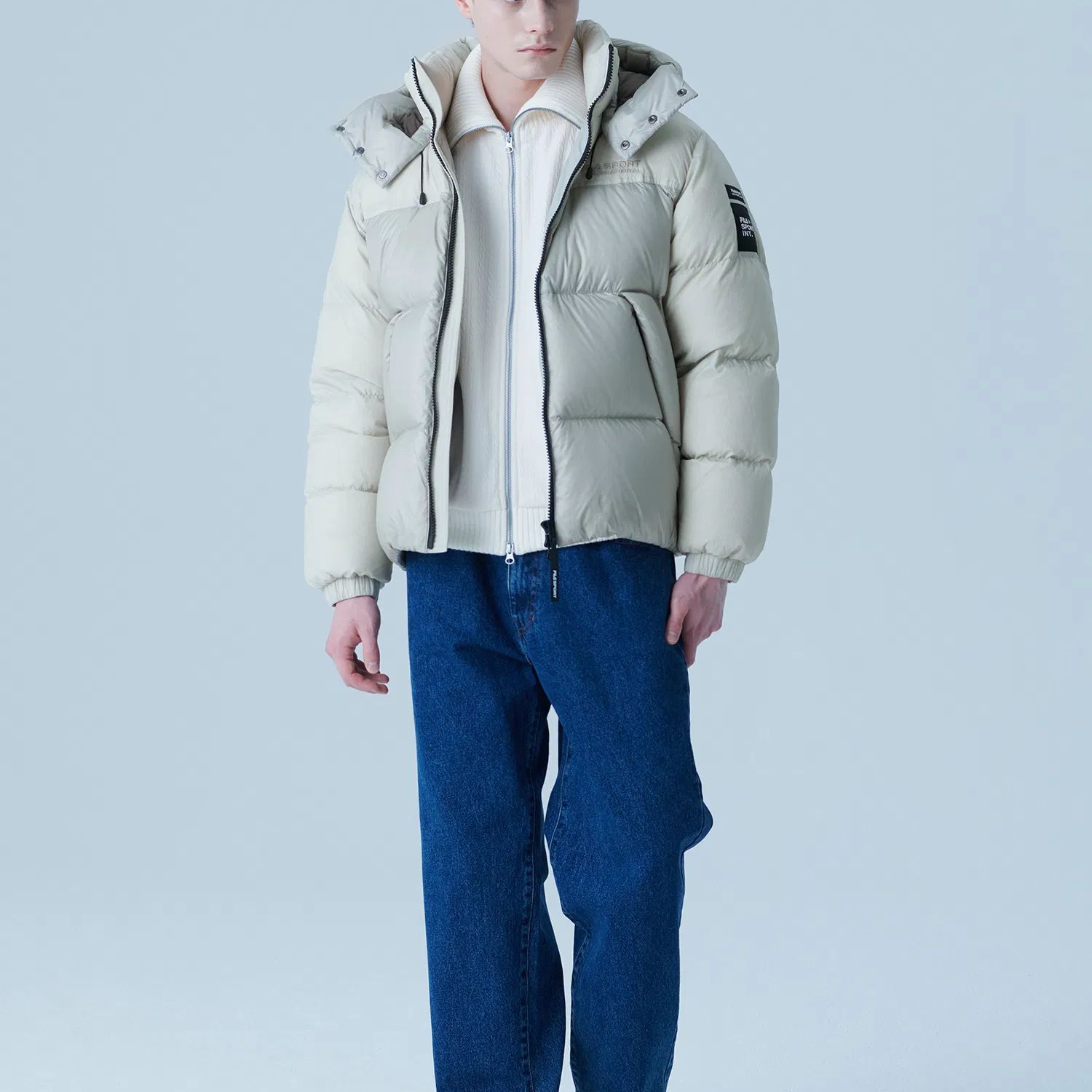 FILA Unisex Solid Color Detachable Hooded Down Jacket - Off White. FS2DJF4131X-GRE 圖 7