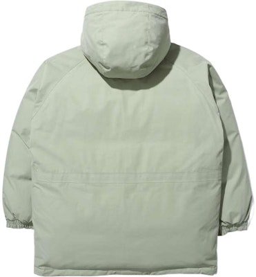 FILA Unisex Thick Green Hooded Goose Down Jacket with Embroidered Logo. FS2DJD4E12X-EGY Lookbook FILA Unisex Thick Green Hooded Goose Down Jacket with Embroidered Logo. FS2DJD4E12X-EGY