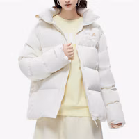Lookbook FILA 男女白色連帽LOGO羽絨外套 - 休閒、防水、保暖、抗風 F51U449902AIV