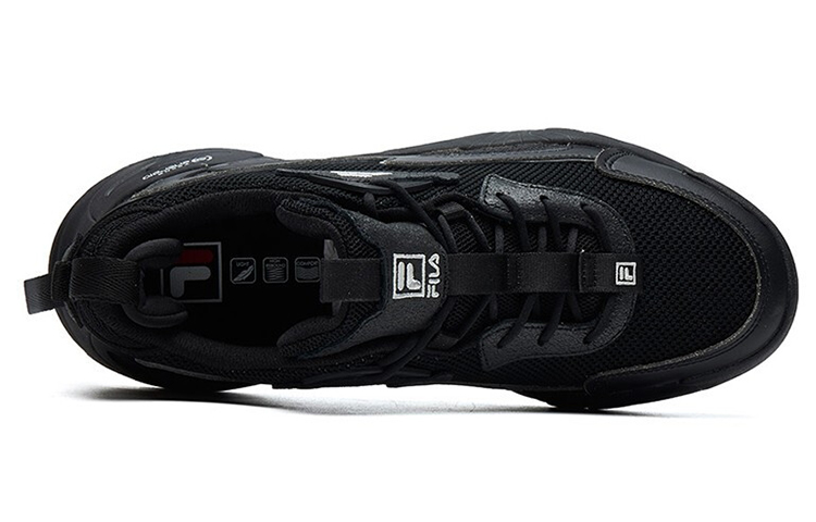 Shop FILA Vortex低帮黑色运动鞋 F12M111234FBK