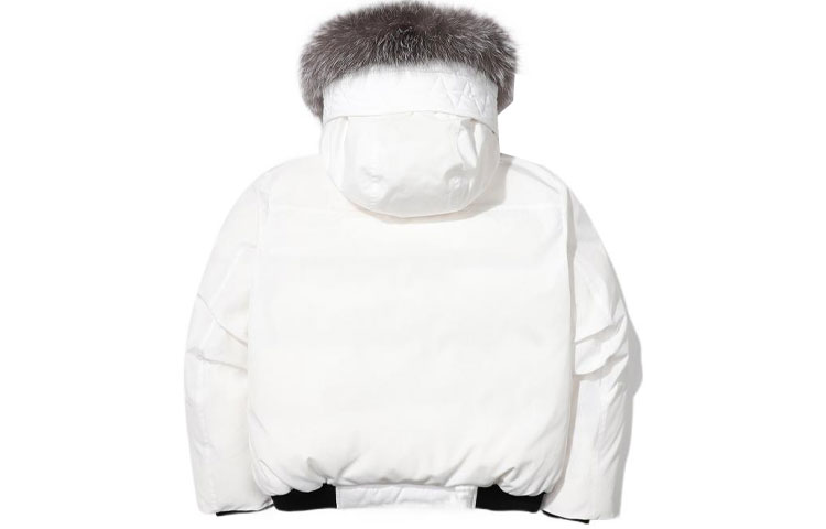 Lookbook FILA Jaket Puffer Hoodie Putih Unisex Lengan Panjang. FS2DJE4106X-OWH