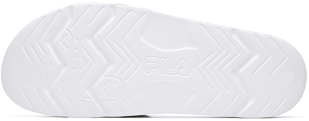 FILA Wilson X Fht 系列运动拖鞋 白色 F12M034601FWT Shop FILA Wilson X Fht 系列运动拖鞋 白色 F12M034601FWT