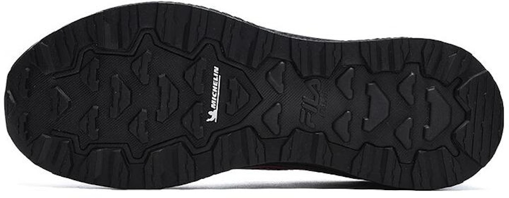 FILA斐樂 Wolf Boa We 減震防滑耐磨 低幫 跑步鞋 黑 Shop FILA斐樂 Wolf Boa We 減震防滑耐磨 低幫 跑步鞋 黑