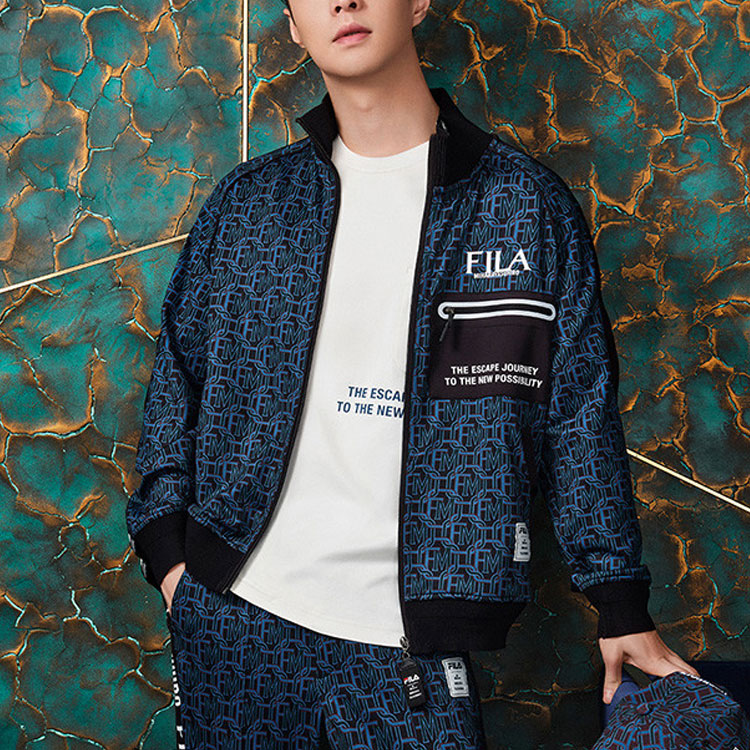 Purchase FILA x MIHARA YASUHIRO 幾何徽標印花寬鬆黑夾克 F11M223501F-BK