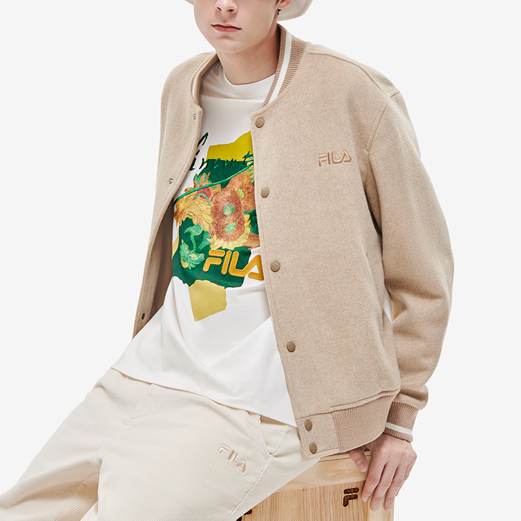 FILA Van Gogh Museum  Logo Casual Warm Baseball Jacket Camel Gray. F11M218706F-DK 圖 7