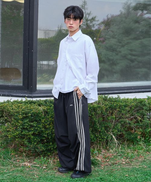 Details for FILLUMINATE Nylon Two Tuck Track Pants - Gray FBFCUPT001GR
