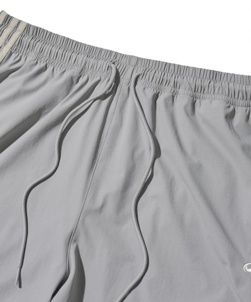 Sizing FILLUMINATE Nylon Two Tuck Track Pants - Gray FBFCUPT001GR