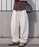 FILLUMINATE One Tuck Curved Linen Pants - Natural FBFUUPT001NT FILLUMINATE One Tuck Curved Linen Pants - Natural FBFUUPT001NT