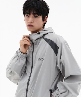 필루미네이트 타슬란 윈드브레이커 재킷 - 라이트 그레이 Taslan Wind Taker Jacket-gy Lookbook 필루미네이트 타슬란 윈드브레이커 재킷 - 라이트 그레이 Taslan Wind Taker Jacket-gy