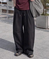FILLUMINATE Wide-Tuck Curved Linen Pants - Black FBFUUPT001BK FILLUMINATE Wide-Tuck Curved Linen Pants - Black FBFUUPT001BK
