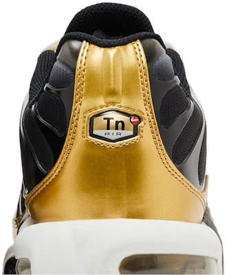 Foot Locker x Nike Air Max Plus Premium '50th Anniversary' HM0352-100 Sizing Foot Locker x Nike Air Max Plus Premium '50th Anniversary' HM0352-100