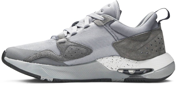 Fragment Design x Jordan Air Cadence SP 'Gris Partícula' DA3655-001 Lookbook Fragment Design x Jordan Air Cadence SP 'Gris Partícula' DA3655-001