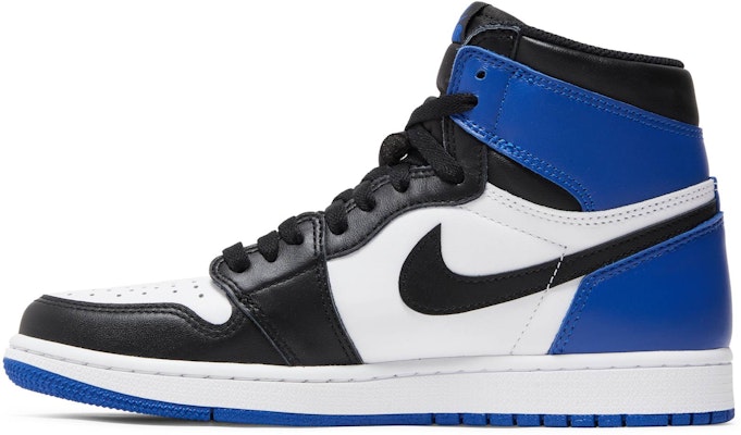 Fragment Design x Jordan x Air Jordan 1 Retro High OG 'Friends and Family' 716371-040-FF Lookbook Fragment Design x Jordan x Air Jordan 1 Retro High OG 'Friends and Family' 716371-040-FF