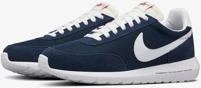 Fragment Design x Nike Roshe 'Daybreak' Sneakers 826669-410 Lookbook Fragment Design x Nike Roshe 'Daybreak' Sneakers 826669-410