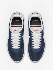 Fragment Design x Nike Roshe 'Daybreak' Sneakers 826669-410 Shop Fragment Design x Nike Roshe 'Daybreak' Sneakers 826669-410