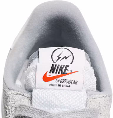Fragment Design x sacai x Nike LDV Waffle 'Light Smoke Grey' DH2684-001 2