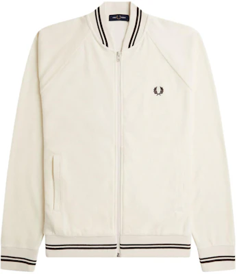 FRED PERRY Jaket Raglan Logo Laurel Wreath Bordir - Beige. J7805-560 Buy FRED PERRY Jaket Raglan Logo Laurel Wreath Bordir - Beige. J7805-560