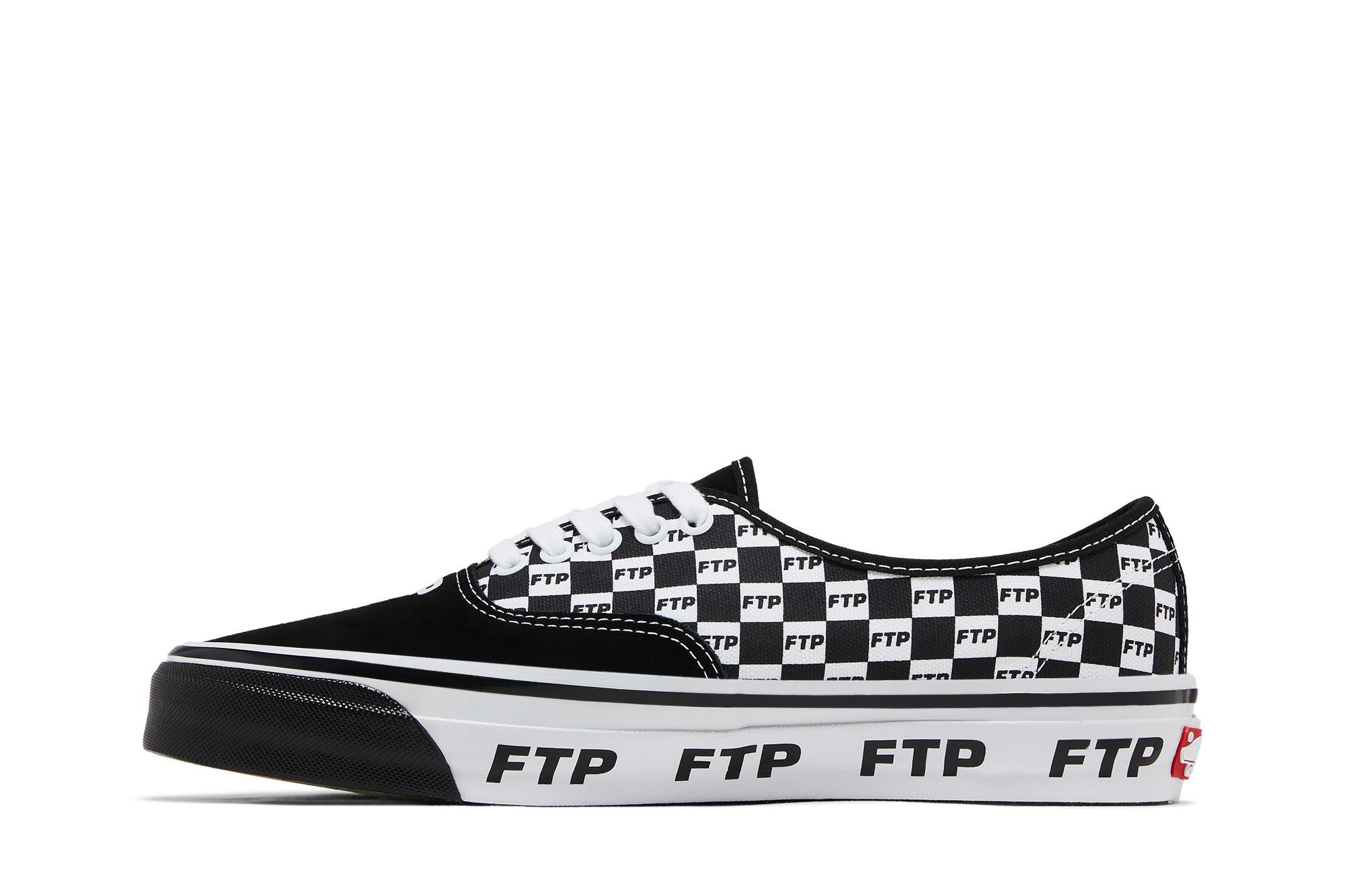 Shop FTP x Vans Authentic 44 '棋盘格' VN000EEUBLK