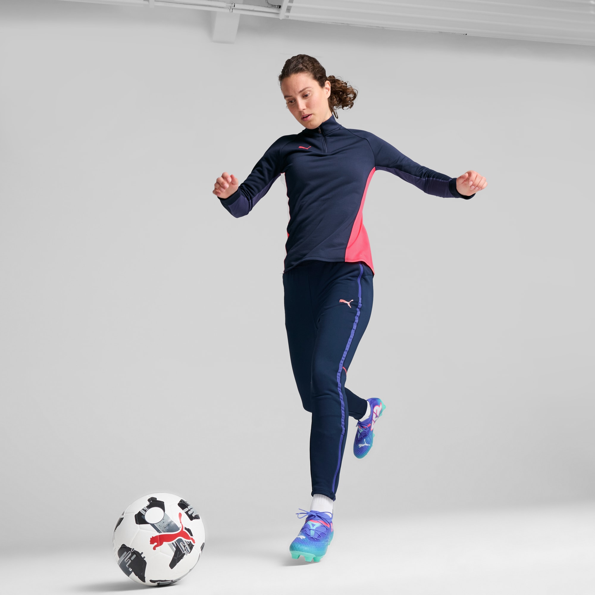 Lookbook Botines de Fútbol Future 7 Ultimate Low FG/AG. 107919-01