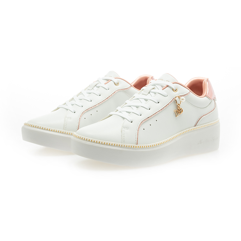 Lookbook G.T Hawkins Nike Dahlia 5 白色简约运动鞋 G160304005