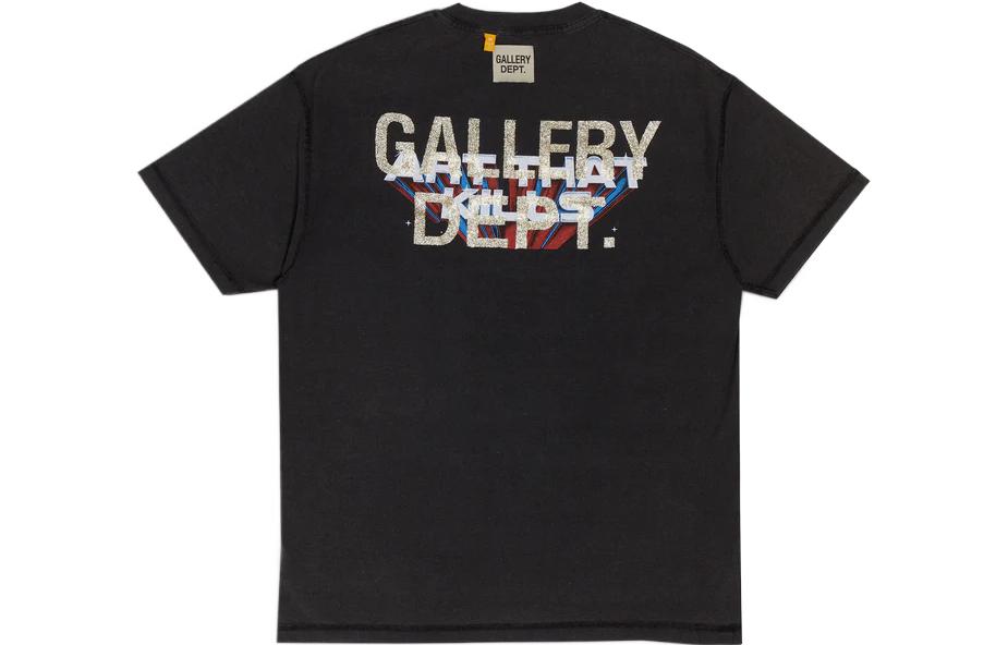 Lookbook Gallery Dept. SS22 Baju T Hitam Kasual dengan Cetakan Huruf Crewneck. GD-SS22-068