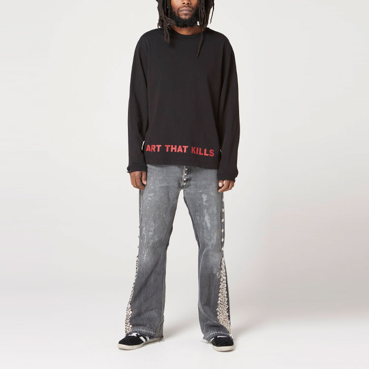 Shop Gallery Dept. SS23 Baju Longgar Hitam Lelaki dengan Cetakan Huruf Lengan Panjang. ANAR1100BLCK