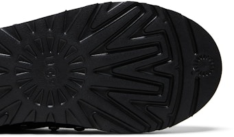 ギャラリーデプト×UGGタスマン スリッパ (黒) 1166950-BLK Purchase ギャラリーデプト×UGGタスマン スリッパ (黒) 1166950-BLK