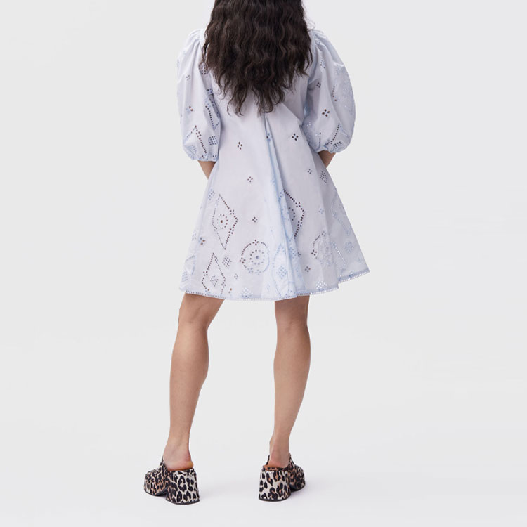 Details for 가니 SS22 블루 브이넥 레이스 디테일 반소매 미니 드레스. F7236-628-1