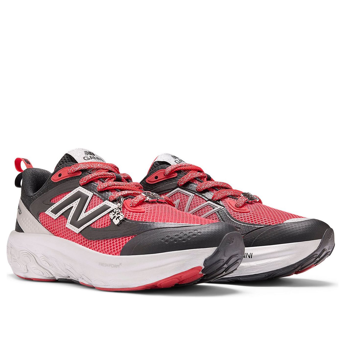 Lookbook GANNI x New Balance Fresh Foam Trainer 'Hitam Silver Metalik Merah' UTRNGN
