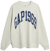 GAP FW23 Fleece-Lined Crewneck Sweatshirt with Letter Print. 762267 GAP FW23 Fleece-Lined Crewneck Sweatshirt with Letter Print. 762267