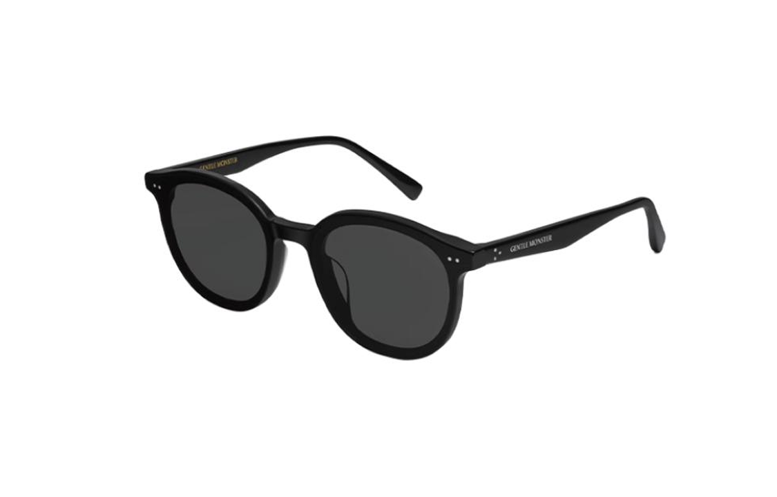 Gentle Monster Black Rectangular Sunglasses Unisex with Logo Detail. NEWBORN-01
