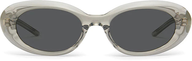 Lookbook GENTLE MONSTER Oval Grey Sunglasses Unisex Minimalist Design Couples Style MOLTA-BRC11
