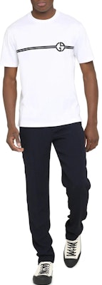 Giorgio Armani SS23 Kaos Crew Neck Putih dengan Logo Garis-garis. 3RSM66-SJTKZ-F090 Shop Giorgio Armani SS23 Kaos Crew Neck Putih dengan Logo Garis-garis. 3RSM66-SJTKZ-F090