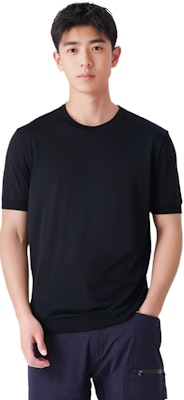 Giorgio Armani SS22 Camiseta Negra Cuello Redondo Corte Holgado. 3HSM38-SM63Z-UC99 Shop Giorgio Armani SS22 Camiseta Negra Cuello Redondo Corte Holgado. 3HSM38-SM63Z-UC99