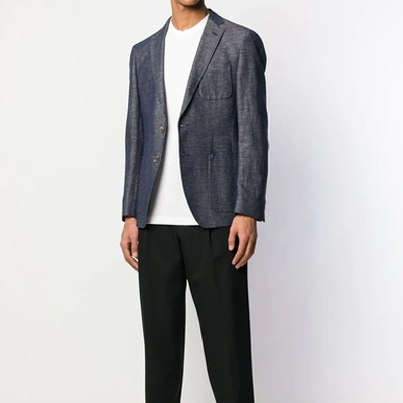 Lookbook 乔治阿玛尼 SS22 白色宽松刺绣Logo提花T恤 3HSM72-SJTKZ-U090