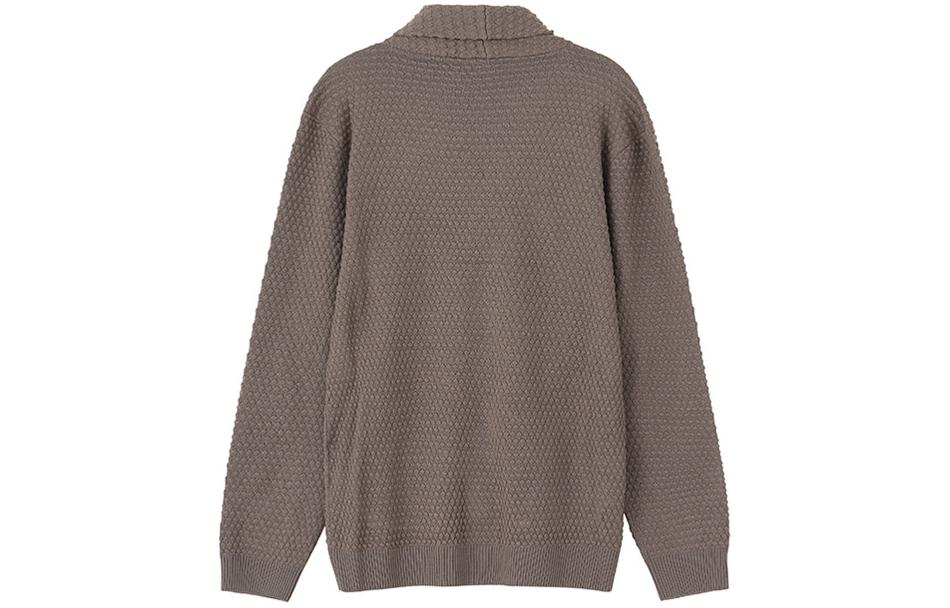 Lookbook Giorgio Armani SS24 Coklat Kardigan Rajut Kolar Shawl. 6RSE04-SM22Z-U6EQ