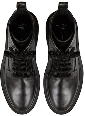 Giuseppe Zanotti Achille 'Sepatu Bot Tali Hitam Mengkilap' IU10013001 Shop Giuseppe Zanotti Achille 'Sepatu Bot Tali Hitam Mengkilap' IU10013001