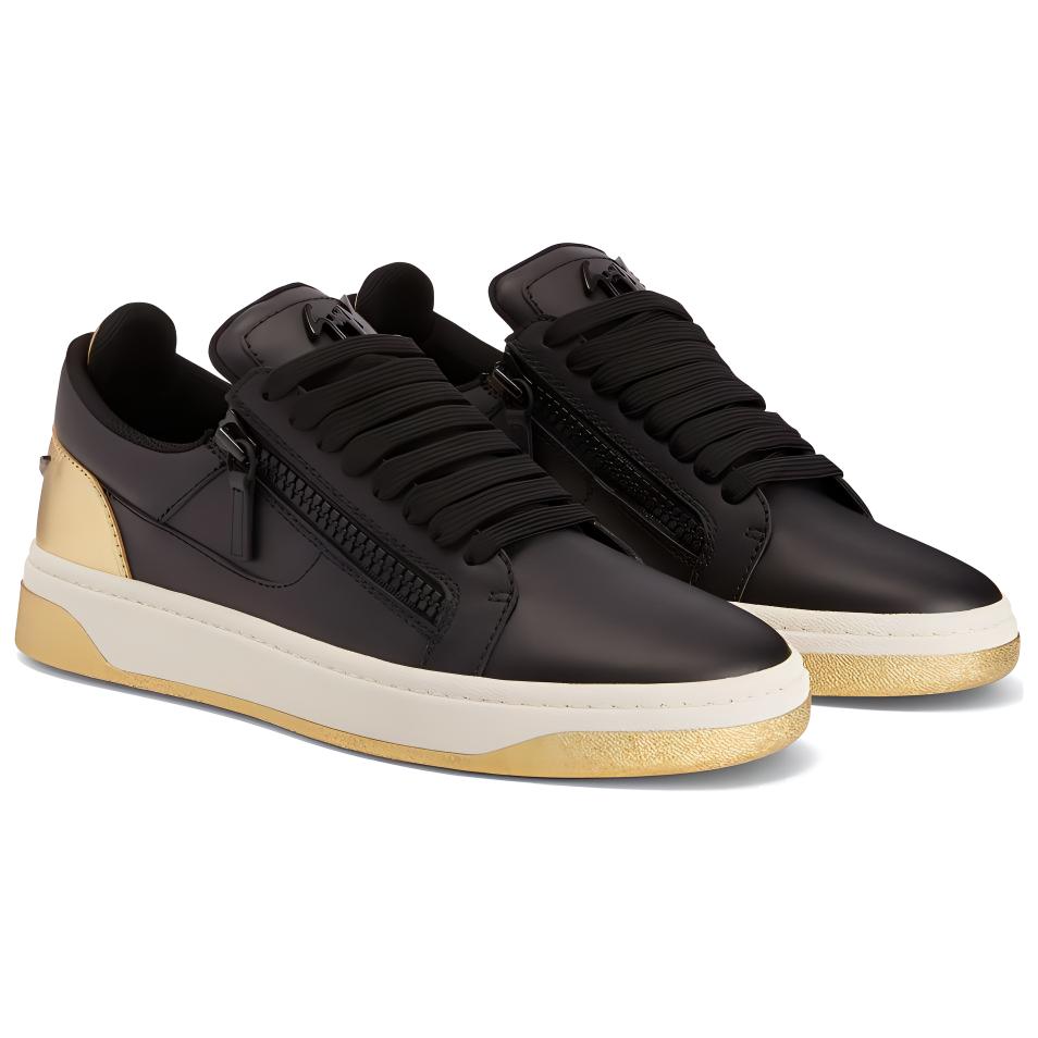Lookbook Giuseppe Zanotti Gz94 'Zapatillas Bajas de Cuero Negro' RU30041001