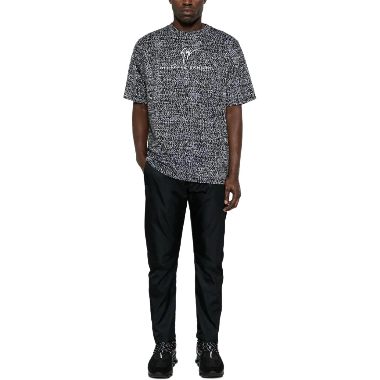 Lookbook Camiseta Negra Giuseppe Zanotti GZ Monogram para Hombre. ERU4001002